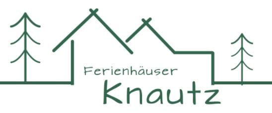 Logo von Ferienhäuser Knautz mit Bäumen und Häusern.